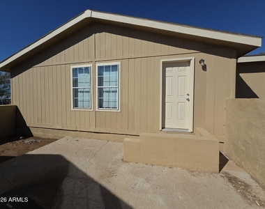 40709 N 253rd Avenue - Photo Thumbnail 11