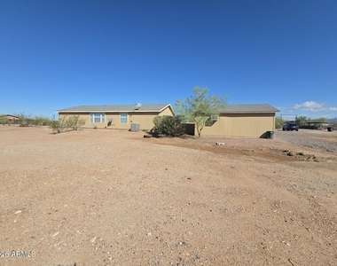 40709 N 253rd Avenue - Photo Thumbnail 12