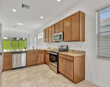 9225 Sw Pepoli Way - Photo Thumbnail 10
