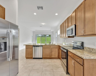 9225 Sw Pepoli Way - Photo Thumbnail 15