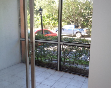 4394 Nw 9th Avenue - Photo Thumbnail 10