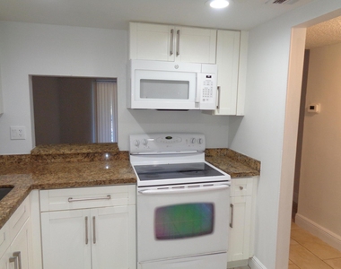 4394 Nw 9th Avenue - Photo Thumbnail 4