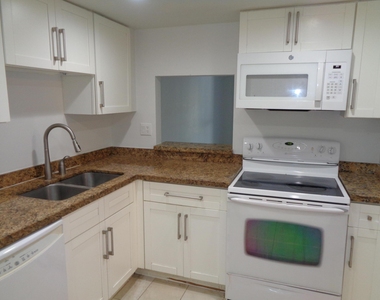 4394 Nw 9th Avenue - Photo Thumbnail 3
