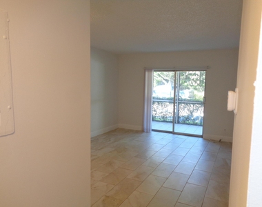 4394 Nw 9th Avenue - Photo Thumbnail 8