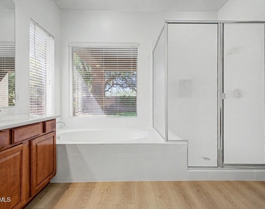 41008 N Republic Way - Photo Thumbnail 30