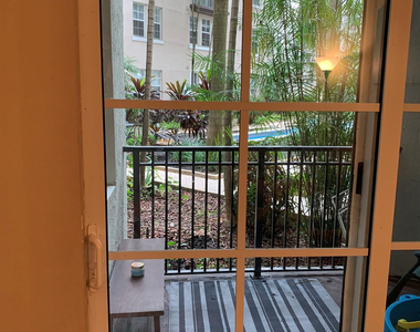 533 Ne 3rd Avenue - Photo Thumbnail 8