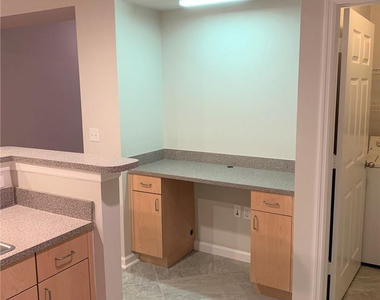 533 Ne 3rd Avenue - Photo Thumbnail 2