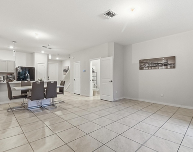 113 Bandol Street - Photo Thumbnail 2