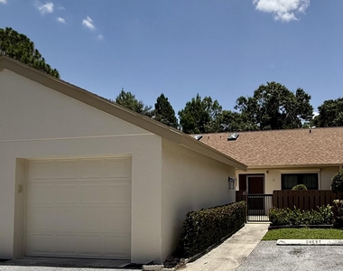 2054 Sw Silver Pine Way - Photo Thumbnail 2