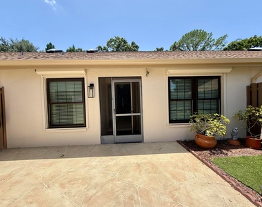 2054 Sw Silver Pine Way - Photo Thumbnail 4