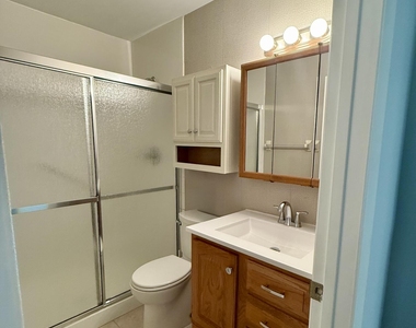 2054 Sw Silver Pine Way - Photo Thumbnail 16