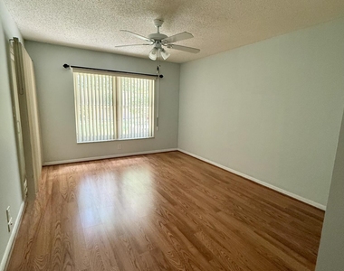 2054 Sw Silver Pine Way - Photo Thumbnail 15