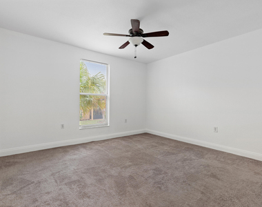 12658 Kenwood Lane - Photo Thumbnail 14