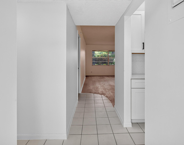 5061 W Oakland Park Boulevard - Photo Thumbnail 10