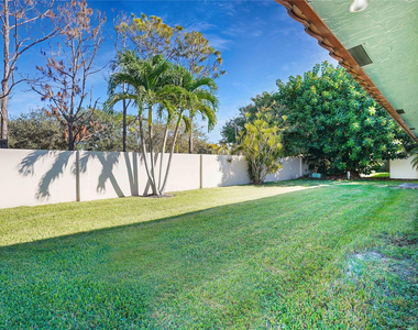 7831 Nw 71st Court - Photo Thumbnail 4