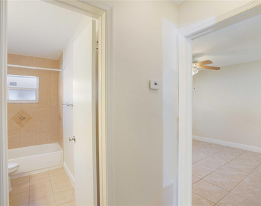 7831 Nw 71st Court - Photo Thumbnail 20