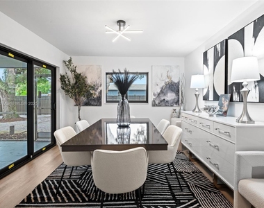 679 Sw 17th Court - Photo Thumbnail 8