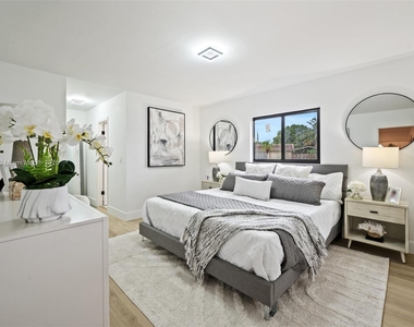 679 Sw 17th Court - Photo Thumbnail 9