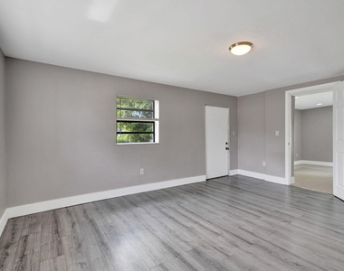 8224 Nw 1st Place - Photo Thumbnail 18