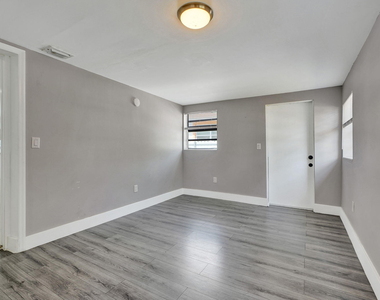 8224 Nw 1st Place - Photo Thumbnail 21