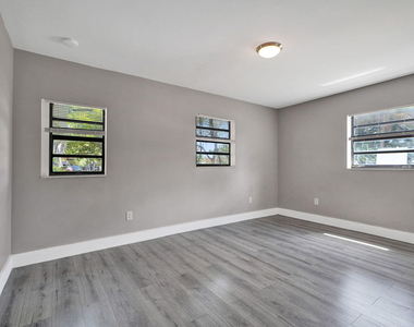 8224 Nw 1st Place - Photo Thumbnail 26
