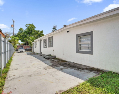 8224 Nw 1st Place - Photo Thumbnail 40