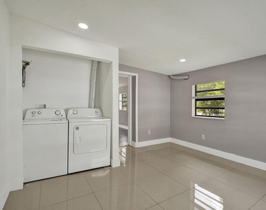 8224 Nw 1st Place - Photo Thumbnail 13