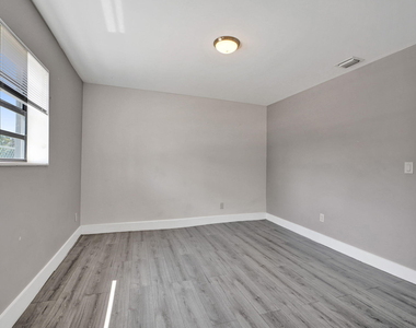 8224 Nw 1st Place - Photo Thumbnail 35