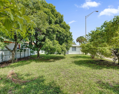 8224 Nw 1st Place - Photo Thumbnail 43