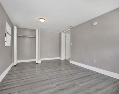 8224 Nw 1st Place - Photo Thumbnail 22