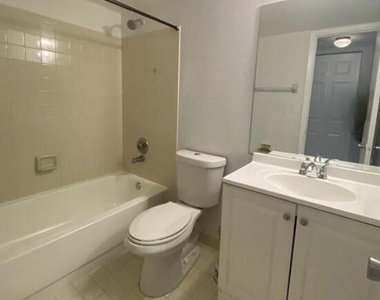 9000 Nw 28th Drive - Photo Thumbnail 17