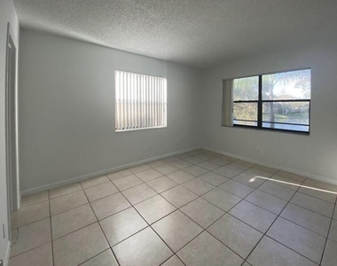 9000 Nw 28th Drive - Photo Thumbnail 11