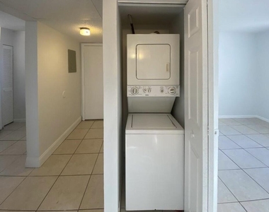 9000 Nw 28th Drive - Photo Thumbnail 18