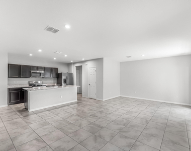 3351 Liberty Square Way - Photo Thumbnail 6