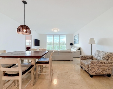 14951 Royal Oaks Lane - Photo Thumbnail 18