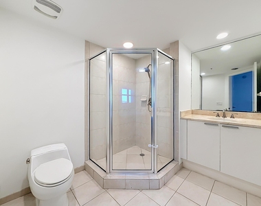 14951 Royal Oaks Lane - Photo Thumbnail 11