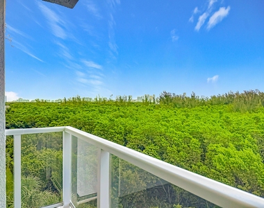14951 Royal Oaks Lane - Photo Thumbnail 29