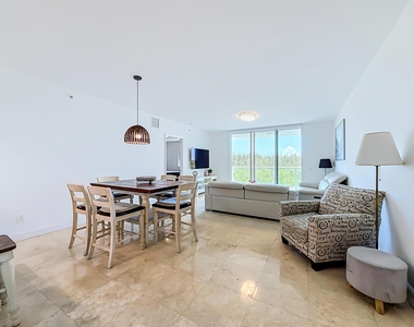 14951 Royal Oaks Lane - Photo Thumbnail 19
