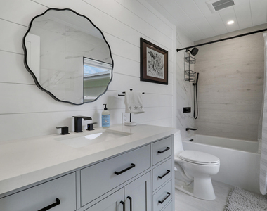 2443 E Edgewater Drive - Photo Thumbnail 38