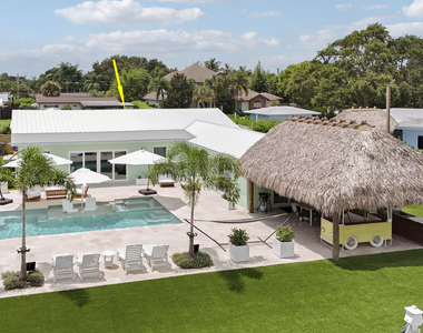2443 E Edgewater Drive - Photo Thumbnail 1
