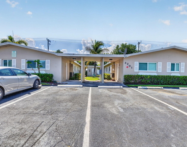 2961 Ne 7th Avenue - Photo Thumbnail 14