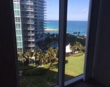 10275 Collins Avenue - Photo Thumbnail 3