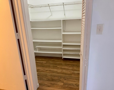 1450 Se 3rd Avenue - Photo Thumbnail 13