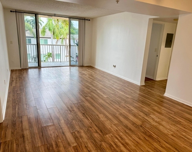 1450 Se 3rd Avenue - Photo Thumbnail 5