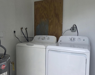 2131 Nw 26th Avenue - Photo Thumbnail 13