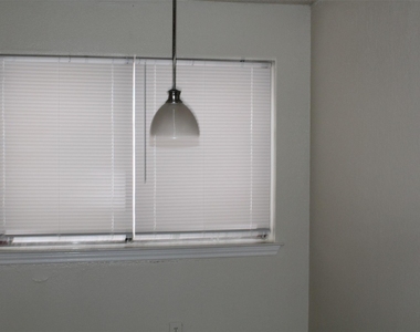 9809 Walnut Street - Photo Thumbnail 5