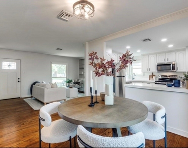1323 Engle Avenue - Photo Thumbnail 4
