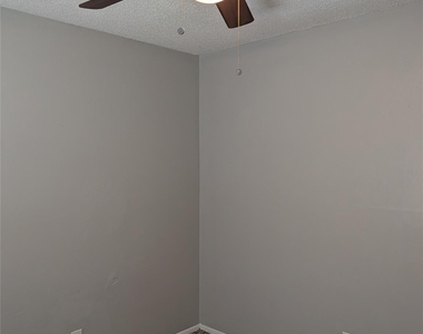 5124 Sears Drive - Photo Thumbnail 13