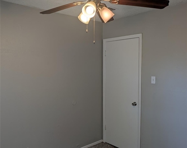 5124 Sears Drive - Photo Thumbnail 10