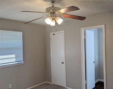 5124 Sears Drive - Photo Thumbnail 11